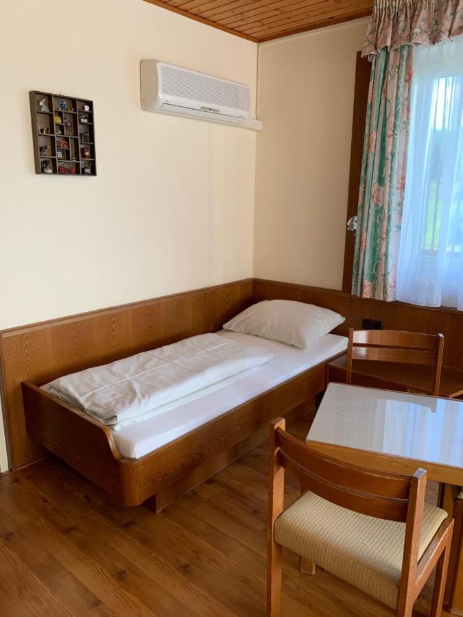 Hotel Arkadenhof Loipersdorf bei Fuerstenfeld Bagian luar foto